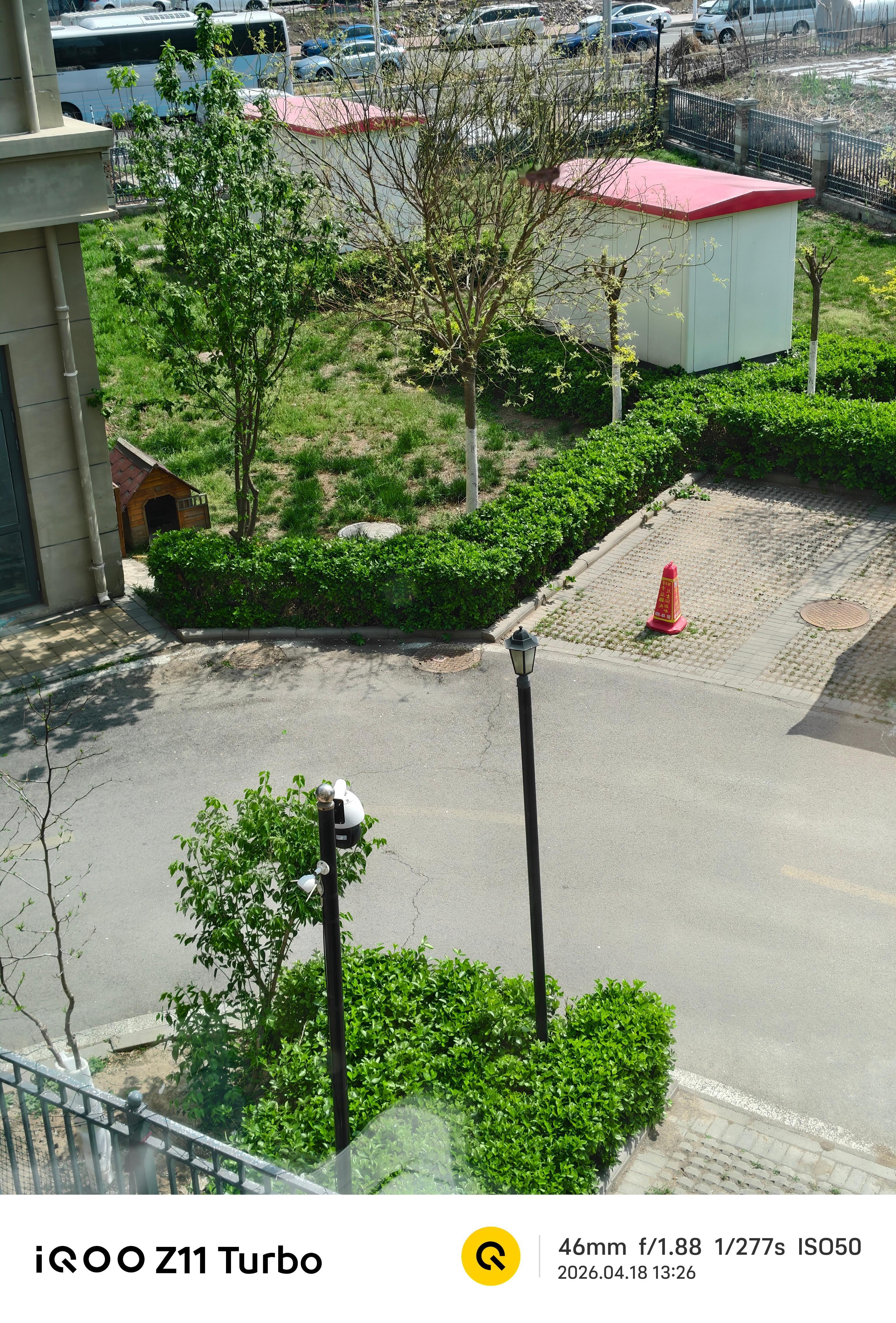 回家了，周末的天气真好，有勤劳的人们开始种地了想出门，发现车还在机场呢这次从北京