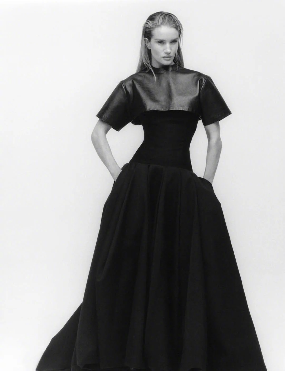 Pop Magazine S/S 2026  超模 Rosie Huntingt