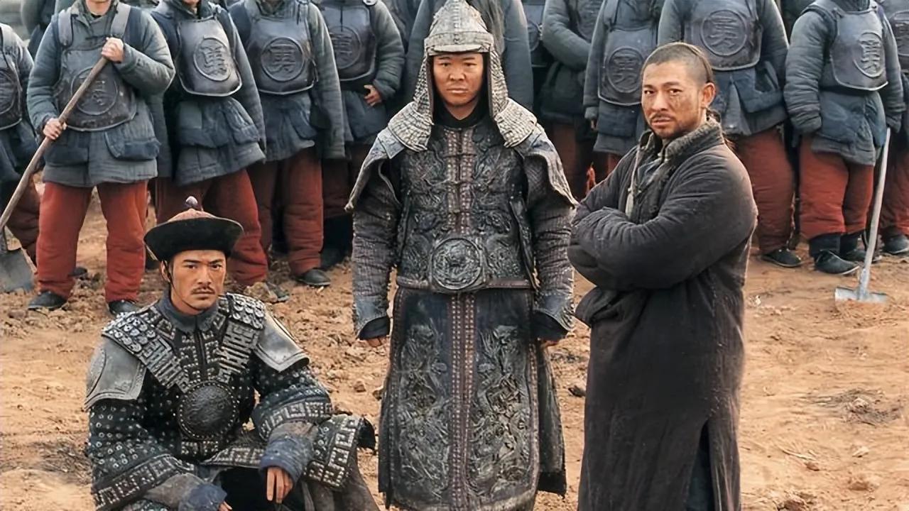 《投名状》我觉得是近些年很不错的历史题材电影，尤其是三位大人高高在上的在上面坐着