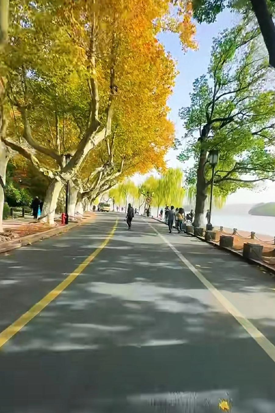 跑5公里难么，跑步的人和不跑步的人认知会不一样。
5公里，听起来不是一个很长的距