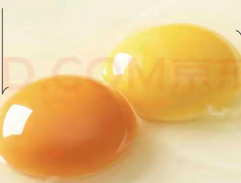 现在再谈鸡蛋角黄素超不超标已经没有意义，因为没有国家标准，法不禁止皆可行，角黄素