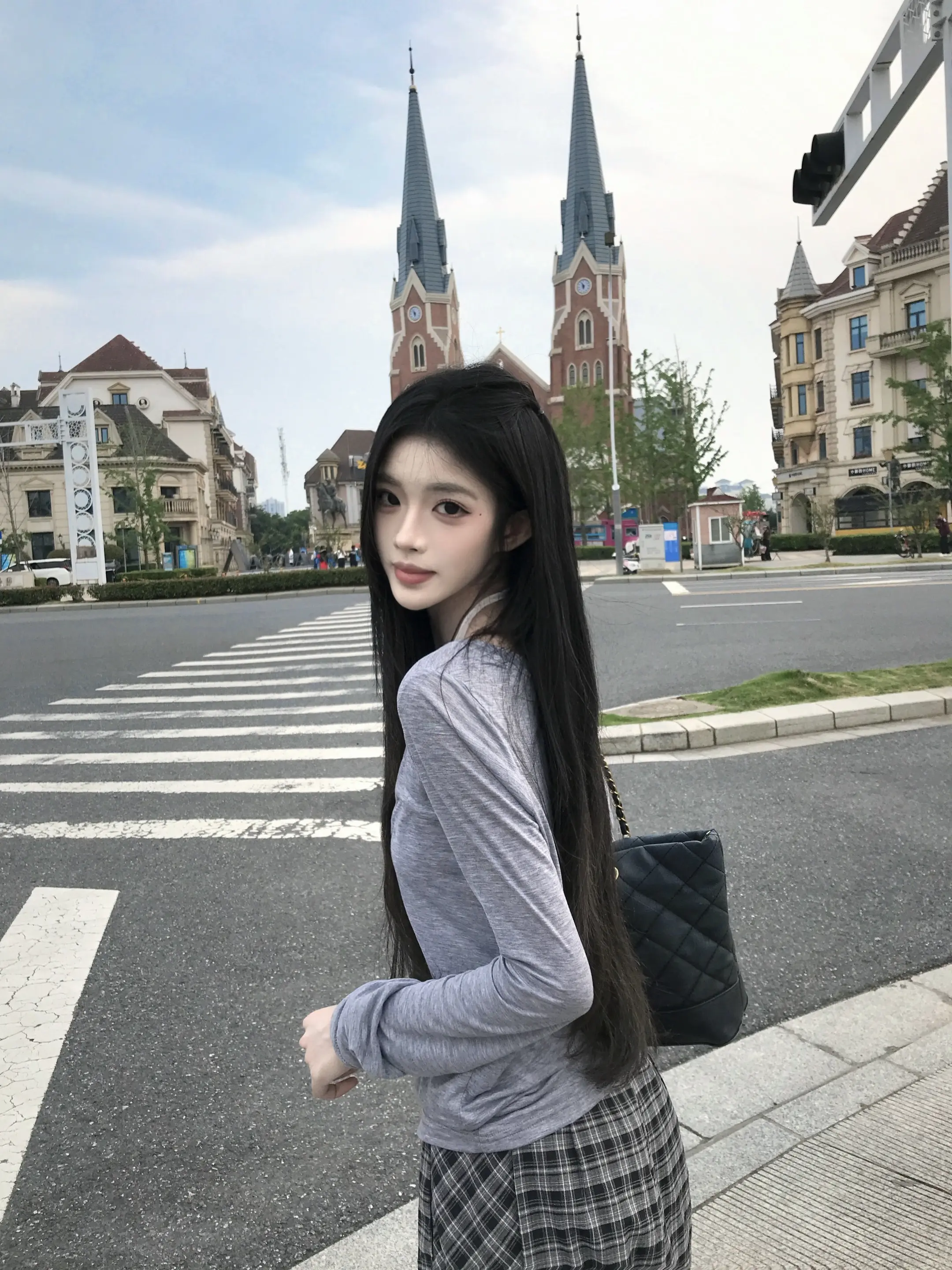 💭₊˚🤍₊⁺ 딩동 ㅎㅇ…🩶。