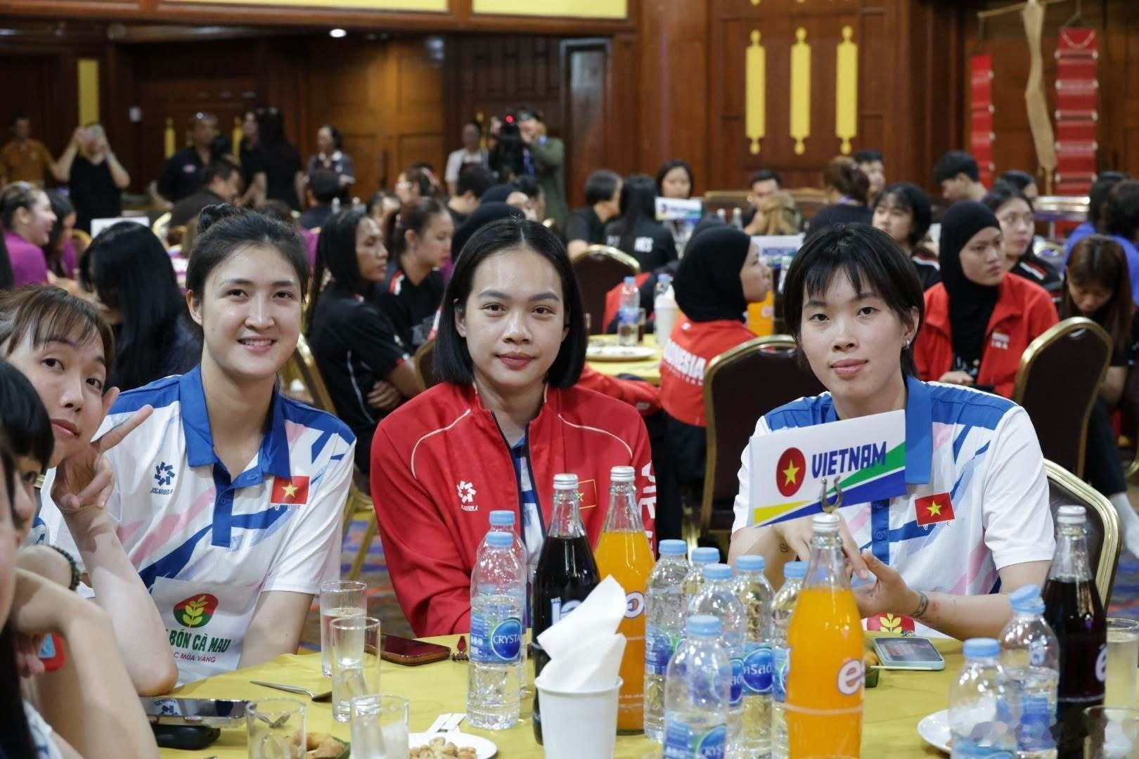 国际排坛动态泰国女排2026东南亚女排锦标赛第二阶段清迈站昨天进行了欢迎晚宴，从