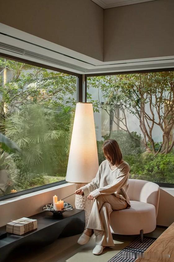 打破“设计”与“生活”的边界
让家成为生活秀场
流动的艺术
让日常都充满艺术的因