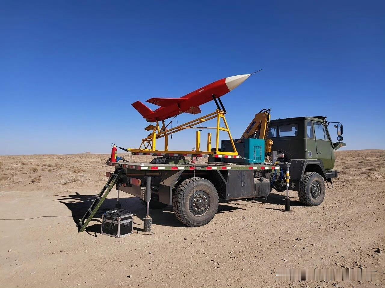 无人机 + 3D打印发动机，遮天蔽日的“机海”，你怎么防？——流星-260是航空