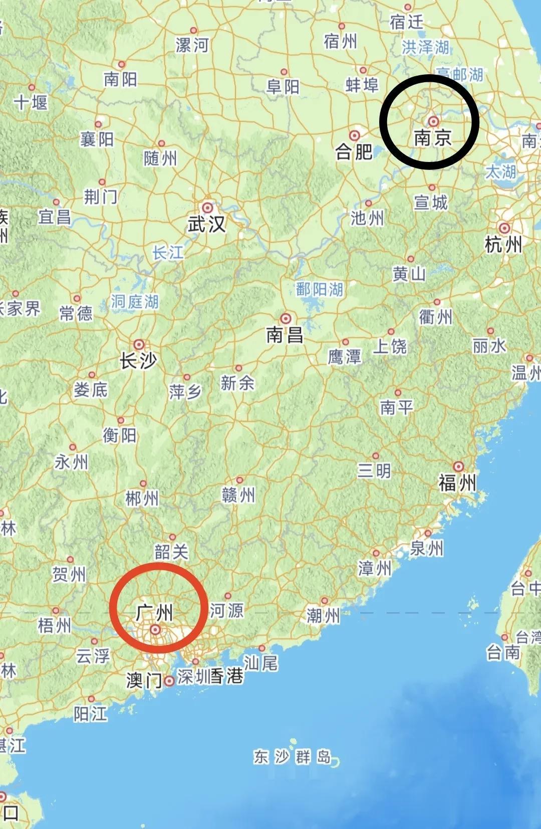 南京的高等教育和医疗机构并没有超过广州，只是985，211比广州多几家而已，但在