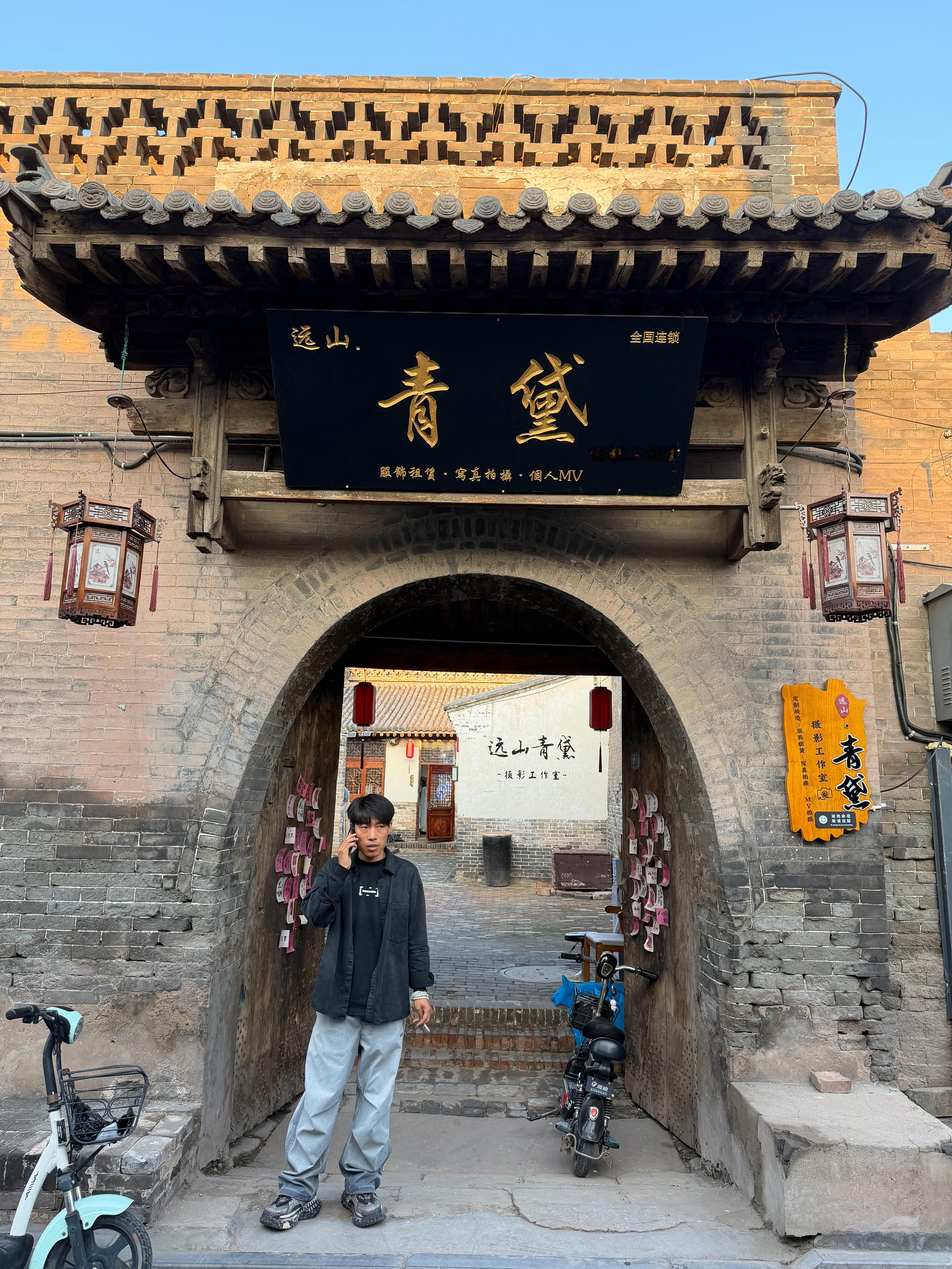 多年不见。也不知道幂皇大粉。幂之青黛现在怎么样了？ 门牙补上了吗 ​​​