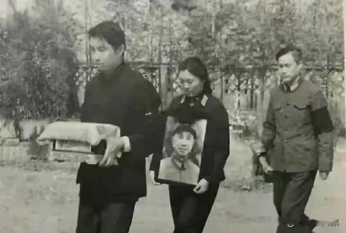 1984年2月5日，伟大的无产阶级革命家、军事家、战略家，中华人民共和国开国大将