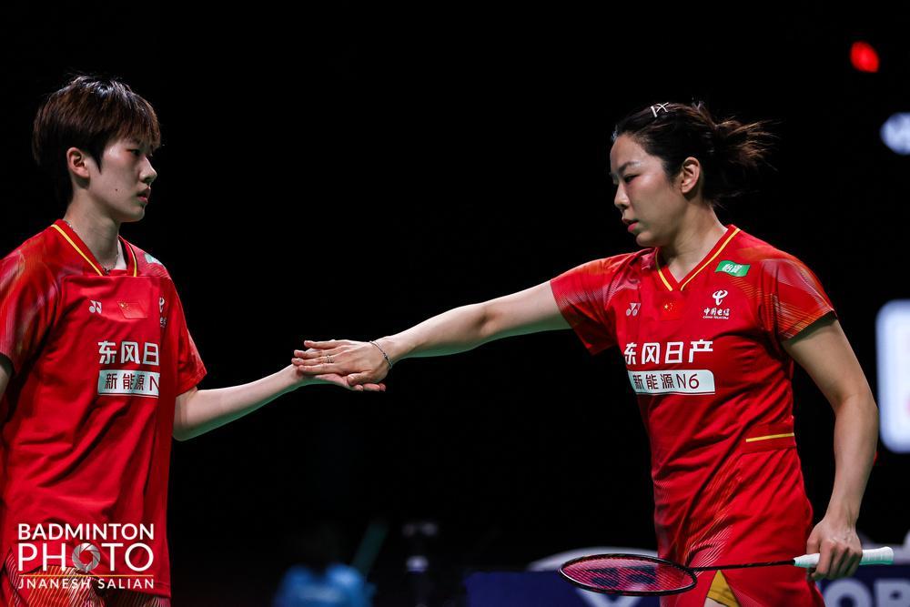 国羽身着热焰荣耀红亮相霍森斯，首场比赛总用时136分钟！凝心聚力，势不可挡！中国