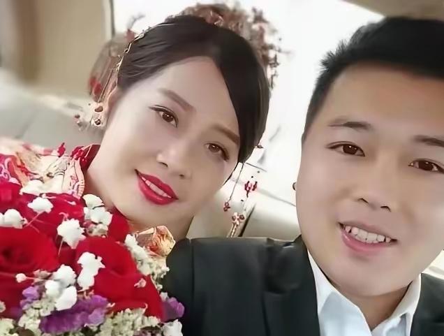 2016年，广西一男子不顾一切迎娶患癌女子，花光200万积蓄为她治病，谁料，3年