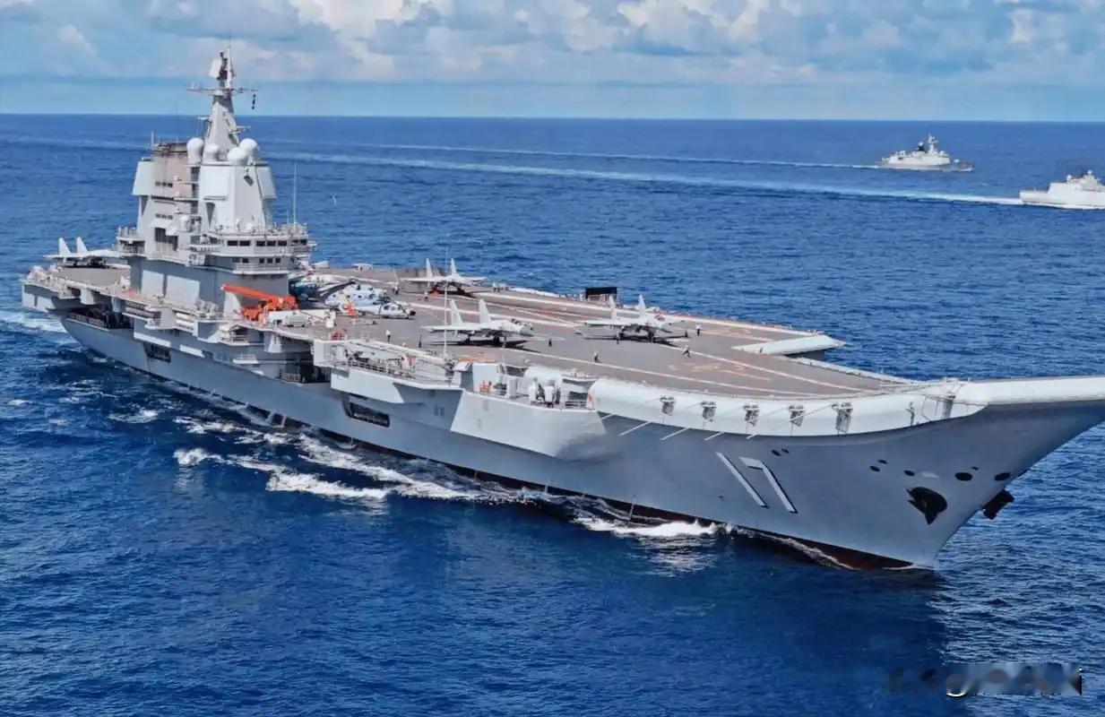 山东舰入列6周年你有什么想说的六秩风华正茂，深蓝征途不止。祝山东舰6周年生日快乐