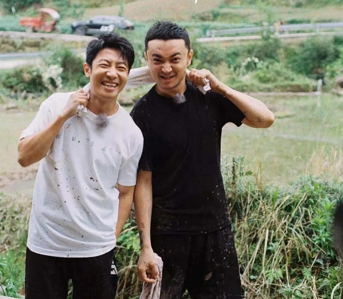 撒贝宁尼格买提互怼撒贝宁说一车不容两尼谁能拒绝央视boys的互怼名场面！撒贝宁张