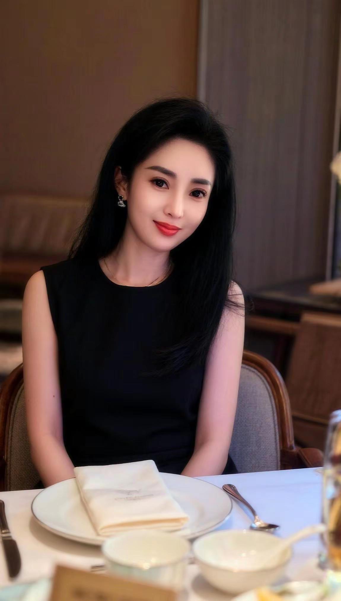 单人随拍 分享一张你的长发自拍