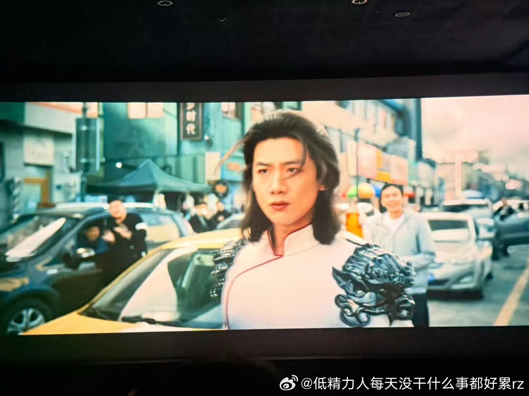 点映了半天，感觉点出了零口碑，也不知道在干嘛肯定是2亿票房都破不了的噗街货 