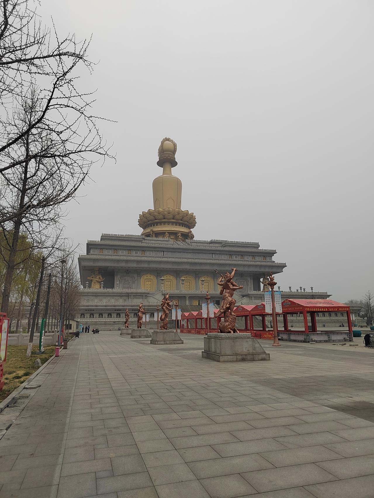 这是什么地方？鲁班奖建筑精品之地！吉尼斯世界纪录之地！当年梁思成、林微因夫妇科考