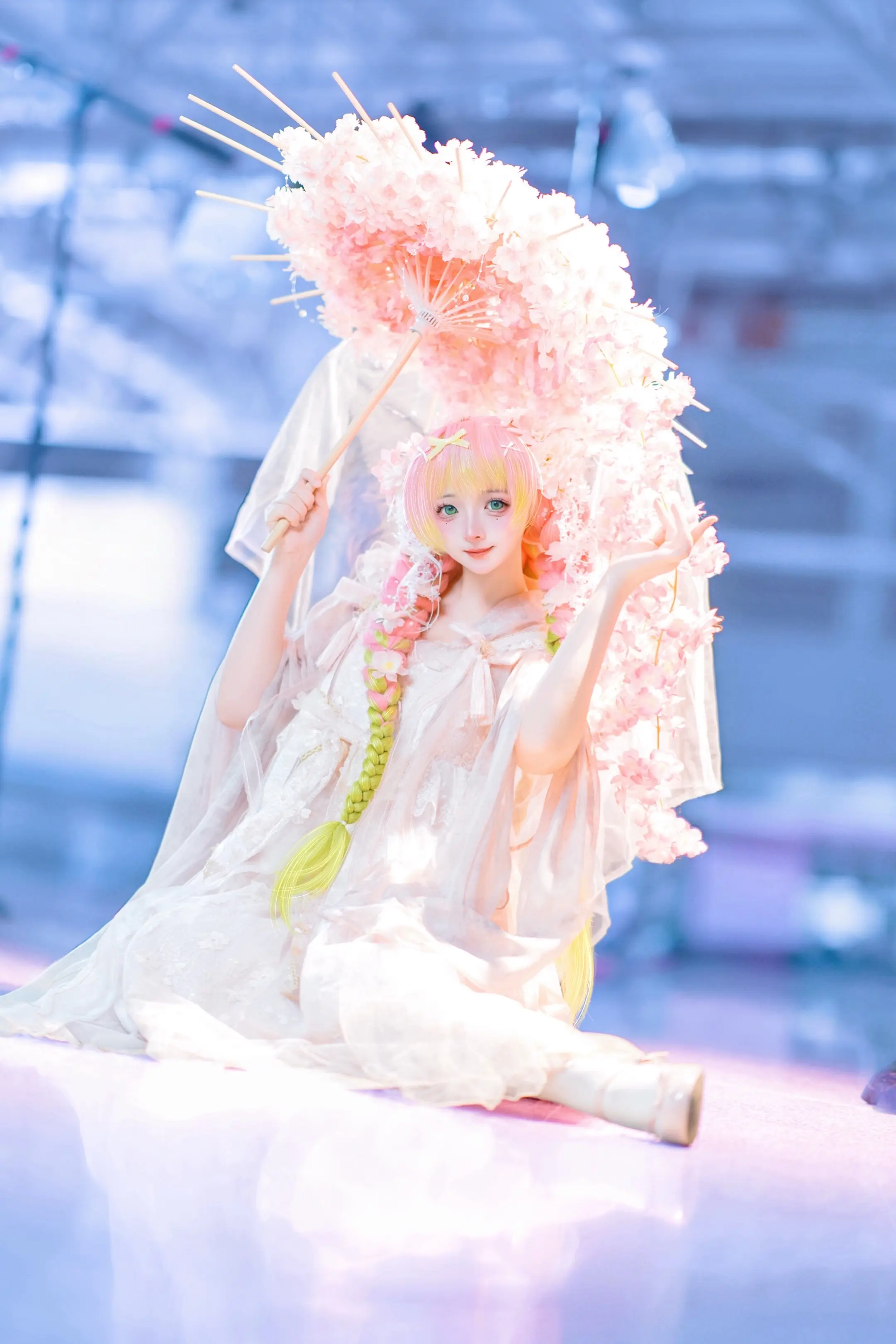 恋花余白｜蜜璃。📷：  赛博头发