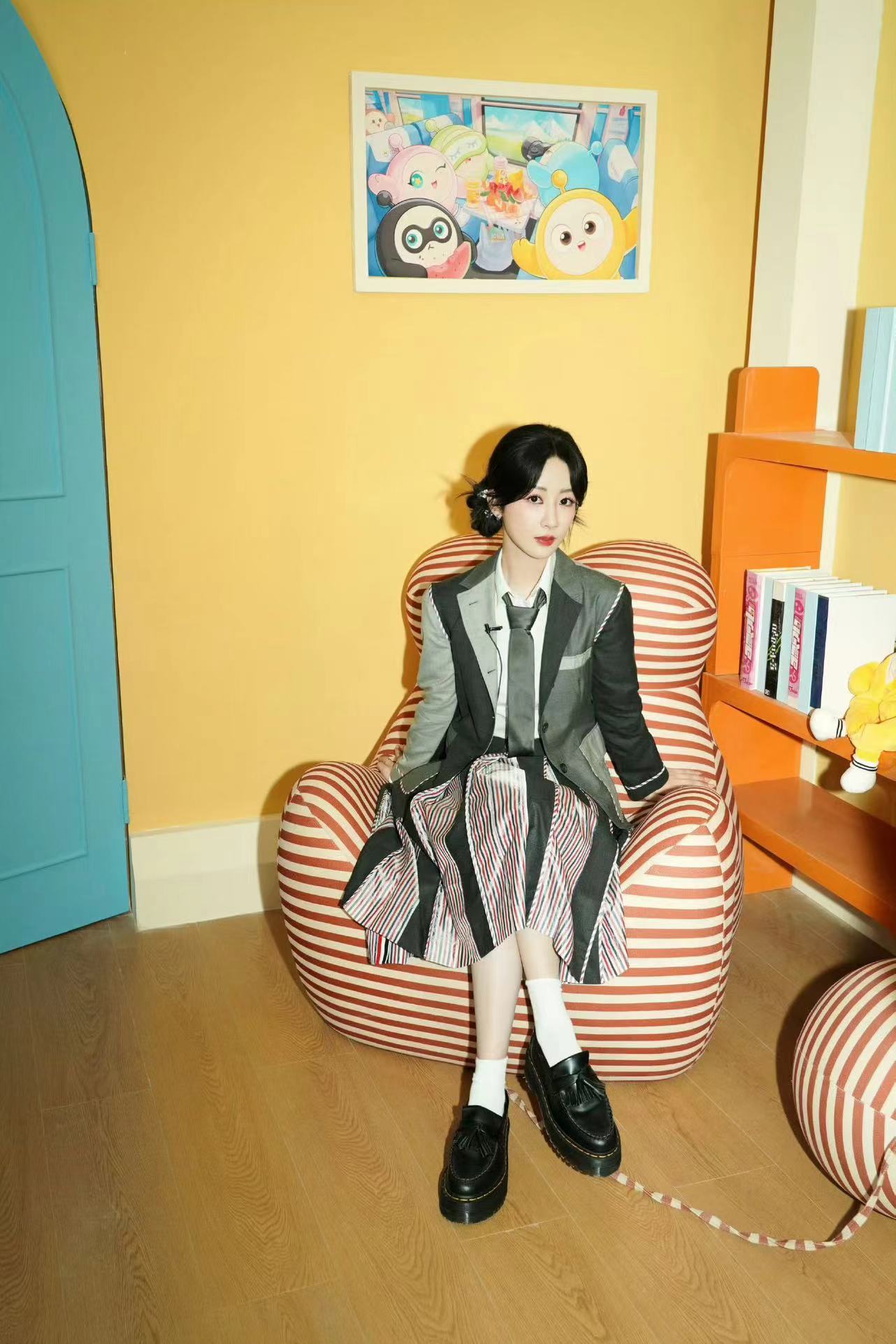 #杨紫漂亮学姐##杨紫三色半裙#杨紫三色半裙，绝啦 ​​​