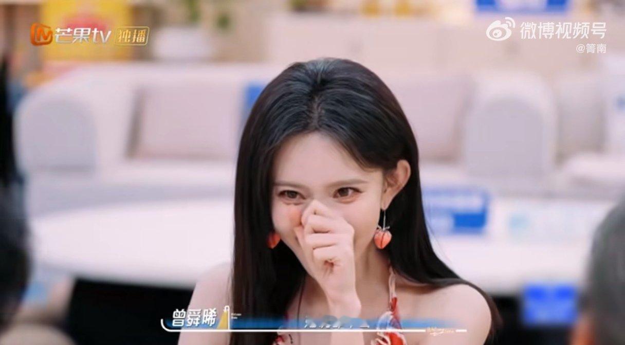 孟子义的每个点评都在意料之外我们的宿舍节目里孟子义的点评脑洞满满，完全超出大家预