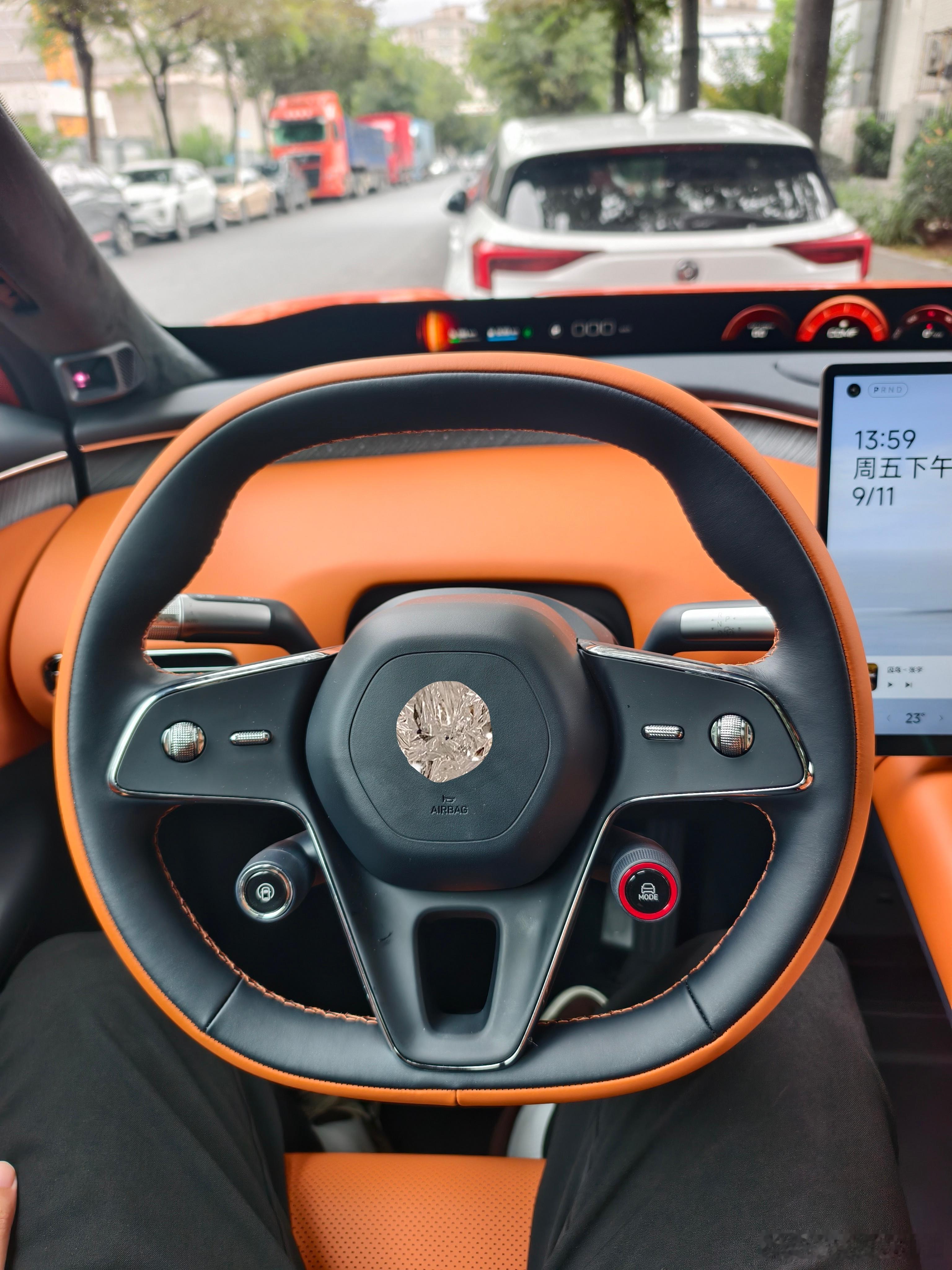 喜提小米 YU7 了家人们[doge][doge][doge]就是总感觉走有哪儿
