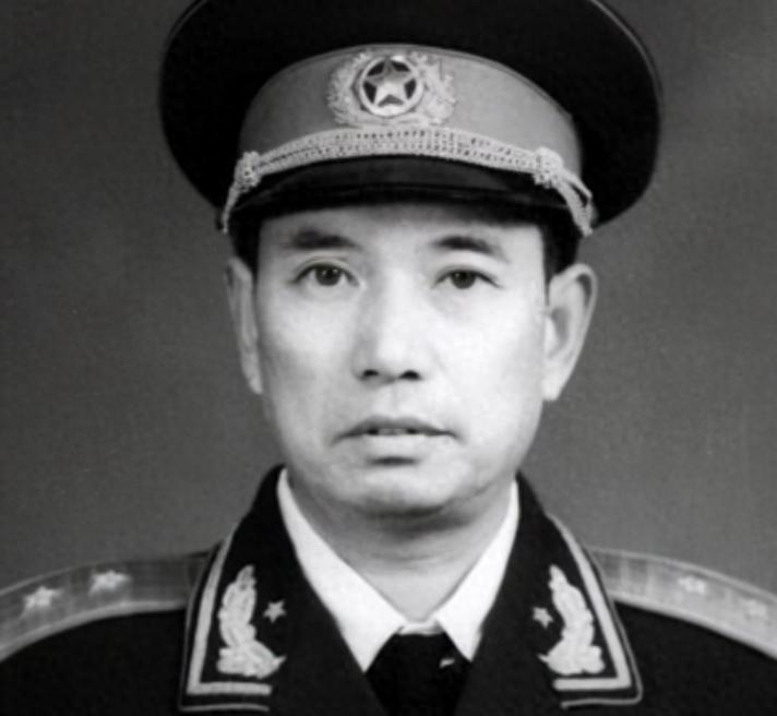 四野高层安排苏静驻守塔山，吴克华质问苏静：你是不是被派来负责监军的呢？
1948