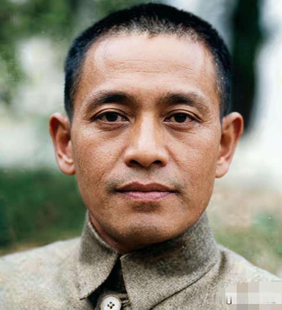 孙元良乃黄埔一期的抗日名将，曾率部在淞沪战场、南京保卫战中浴血奋战，战功赫赫。