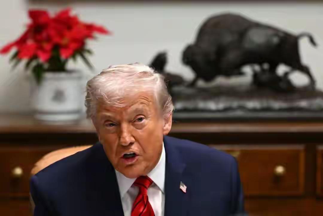 马克龙派兵、特朗普硬抢！格陵兰岛之争，戳破大国博弈的底层逻辑
 
谁能想到，北极