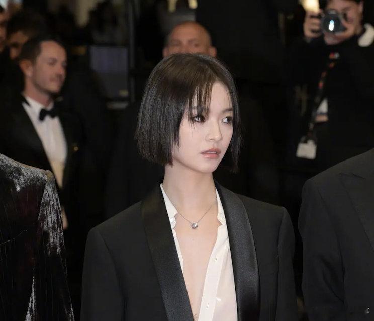 感觉李庚希成长的好快，是个有个性的演员 ​​​