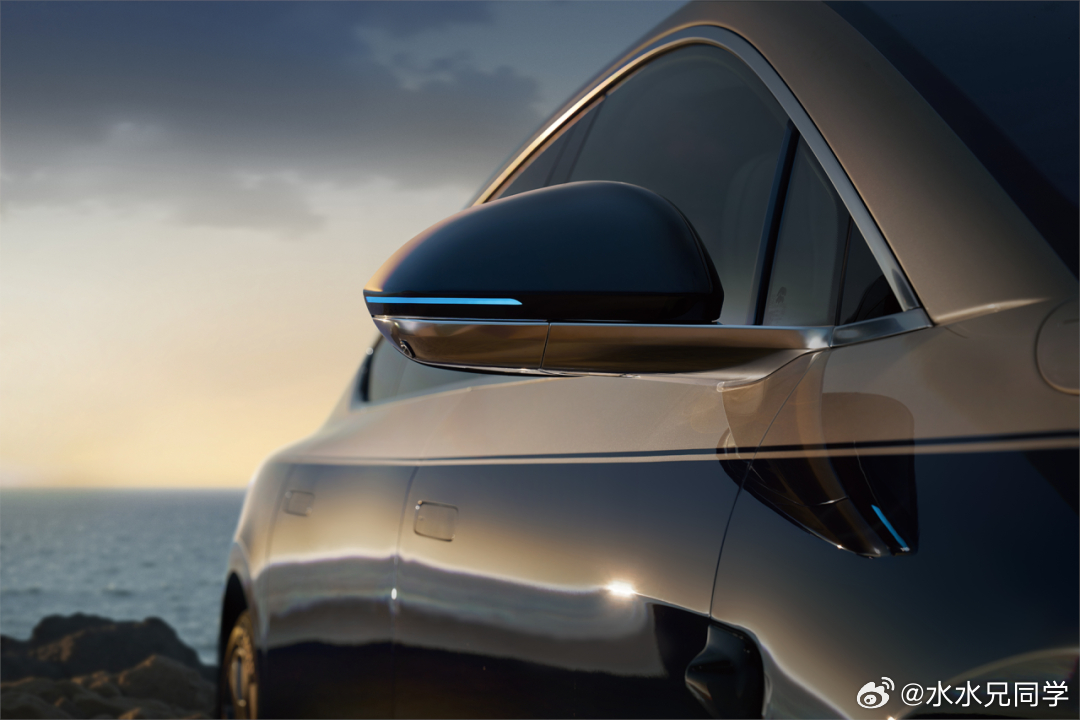 好看，耐看，值得多看几眼 