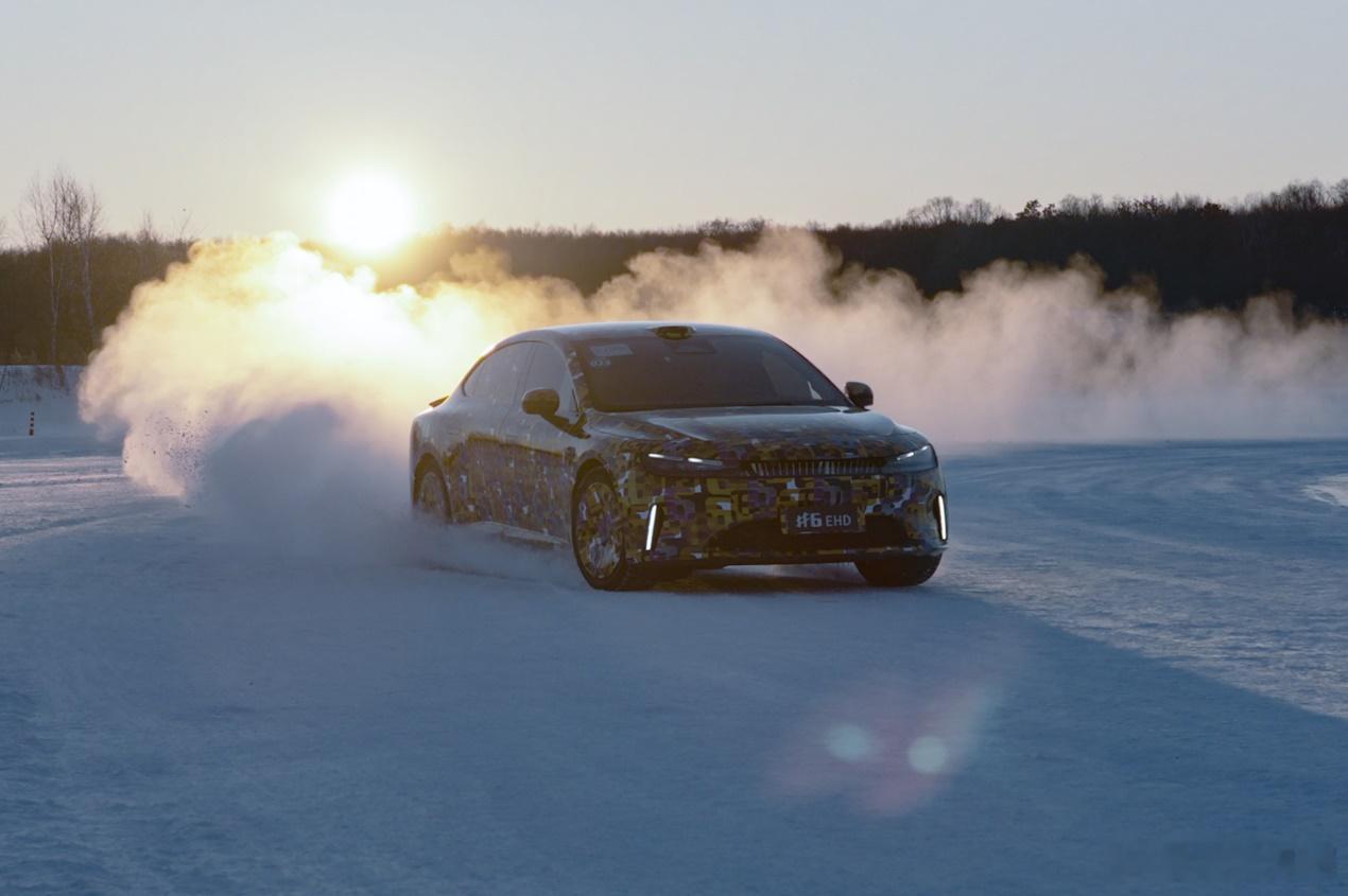 德系标准中国智造的smart精灵6号拿捏黑河 都说电动车怕冷，插混车也一样。在极