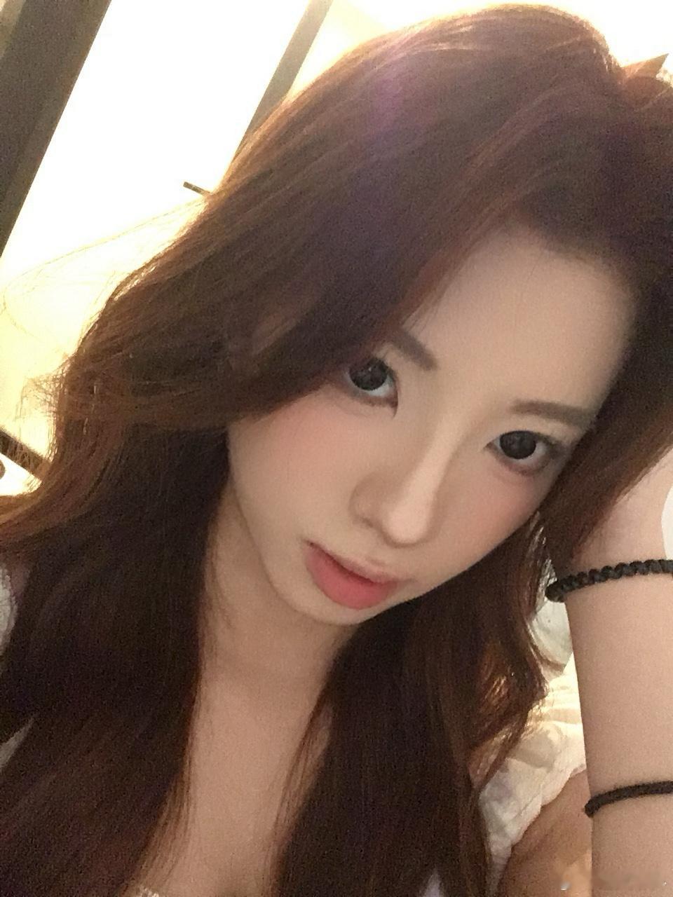 咪 ​​​