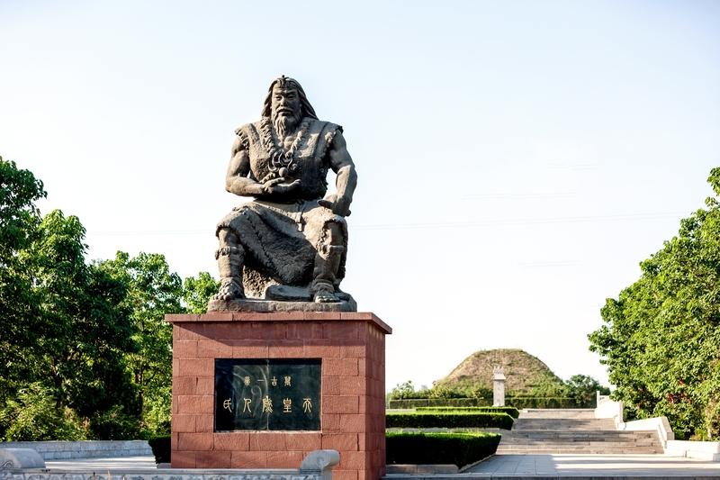 注意
这些带“氏”的上古称呼，压根不是指某一个具体的人，既不是单独的“始祖个人”