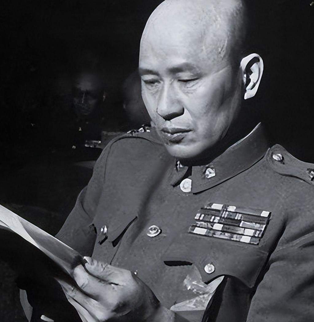 1927年，在小里村的全军大会上，赖世璜当着白崇禧的面，掀开了矛盾的盖子，大声说