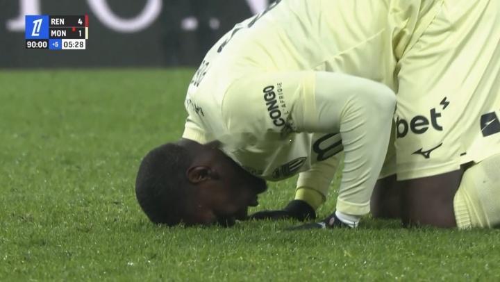 两年半的等待！博格巴时隔811天重返赛场，终场哨后直接跪在球场法甲第13轮，摩纳