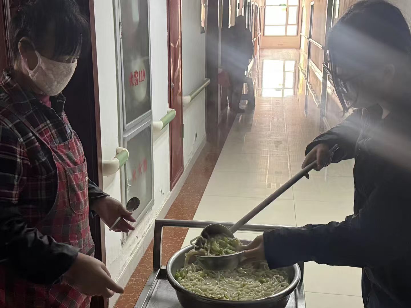 秦岭笑谈 【情暖桑榆，青春担当：曲师大心院学子赴山亭康养中心开展志愿服务】为弘扬