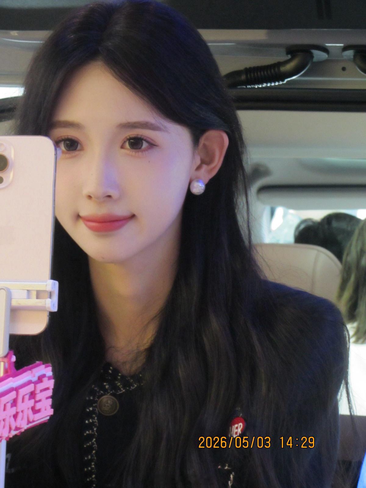 分享两张女粉宝宝拍的我乐乐宝车模车模 北京