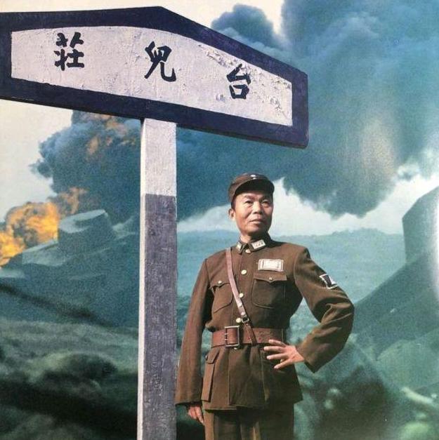 1986年，电影《血战台儿庄》在香港首映，之后国民党中央社香港负责人谢忠侯，把副