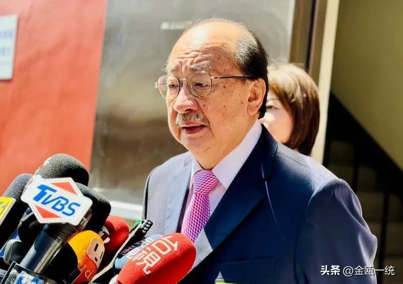 蓝白提高罢免门槛不只害谢国梁！柯建铭：民众党县市议员恐掉光

绿营发起罢免动作，