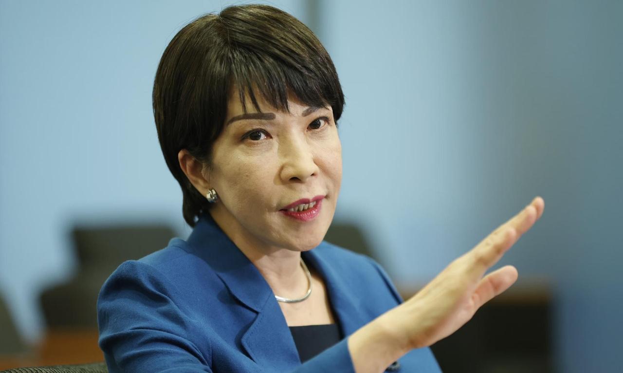 中日高层谈完就碰台独，高市早苗胆子比特朗普还大，两国关系路往哪走？
中日高层刚在