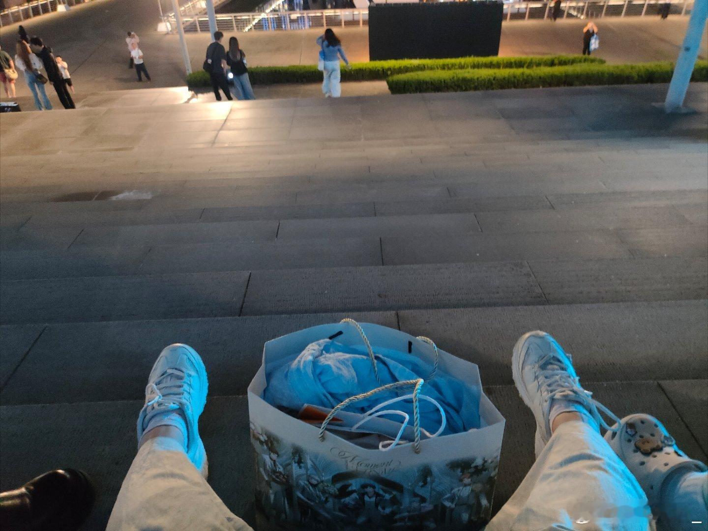 全世界最绝望之人 ​​​