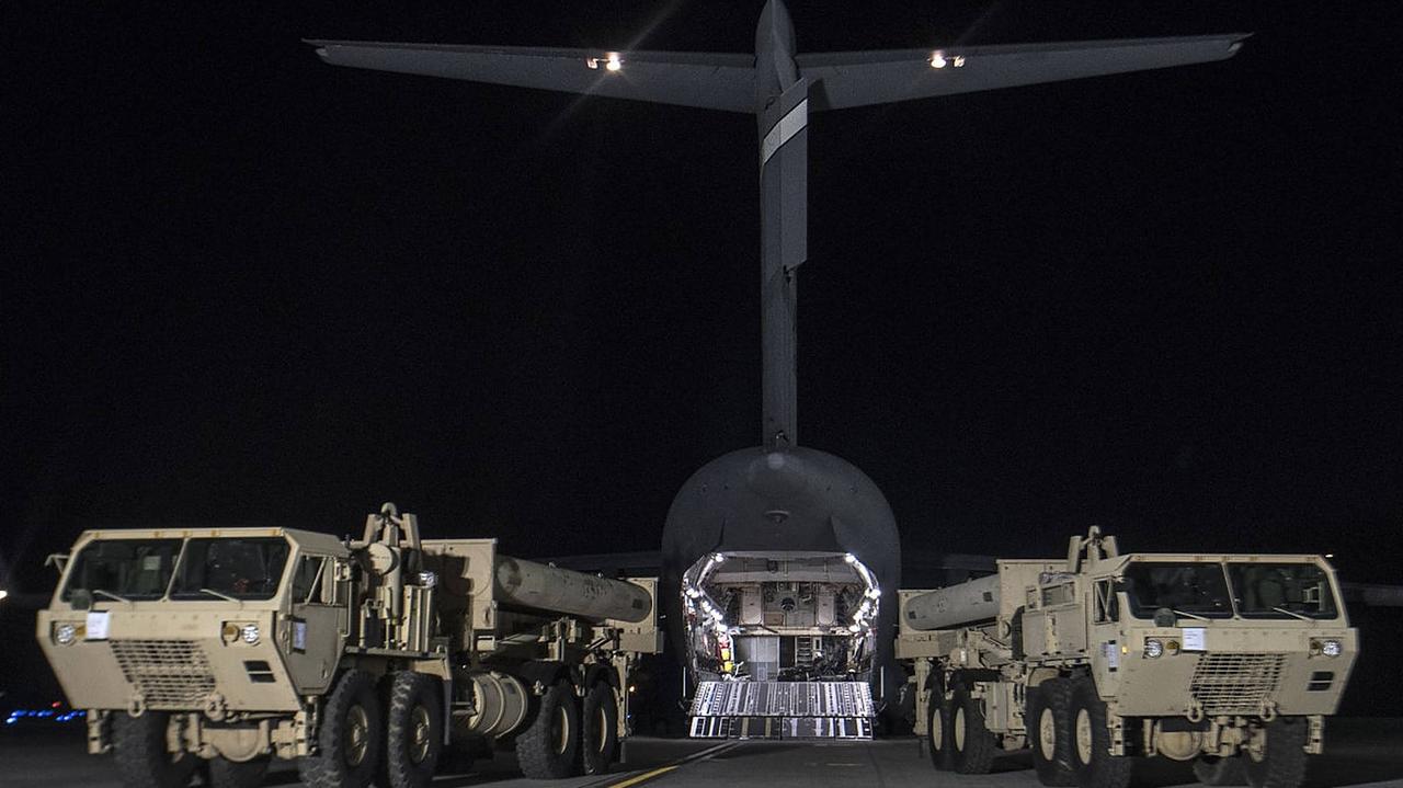 为了急于弥补中东地区防空系统被伊朗摧毁后的防御能力，近期美国将至少六台萨德系统发