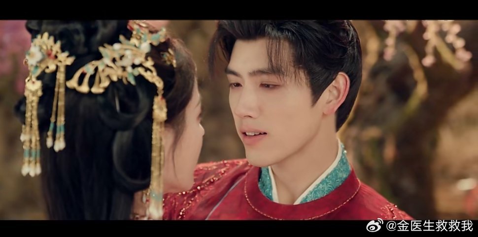 陈飞宇白日提灯完全病娇男主吧，满脸是血的祈求姐姐疼爱又有心机的一面，好爽的感情好