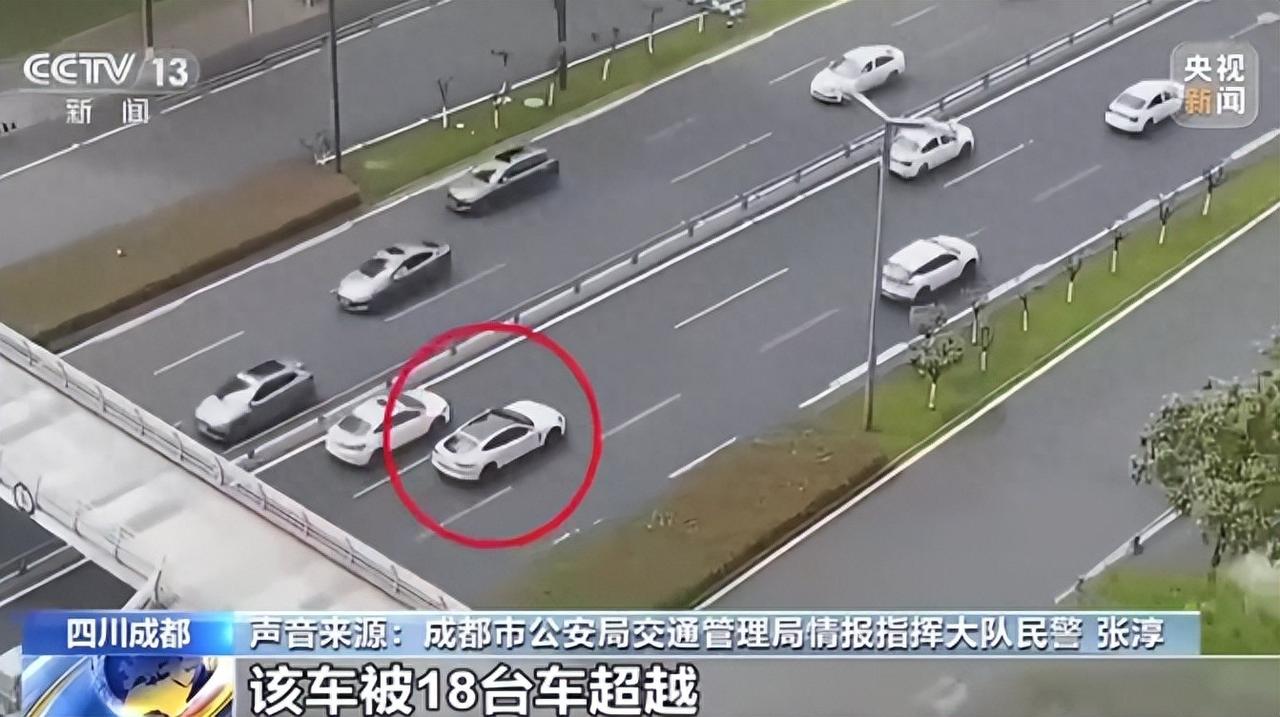 必须重罚！你开车有没有遇见这种“龟速车”，前面空无一车，这司机却20码晃悠，后车
