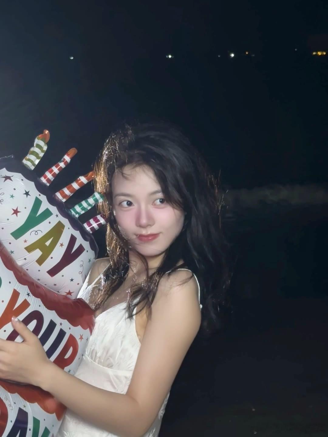 赵今麦00后的黑历史都是高清的  爱舔[超话]   