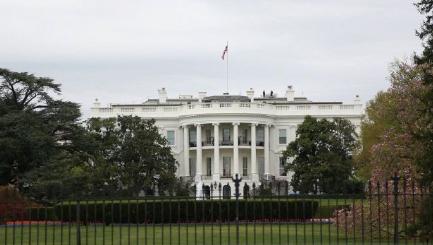 据美国政治新闻网（Politico）报道，白宫将《华尔街日报》排除在即将报道美国