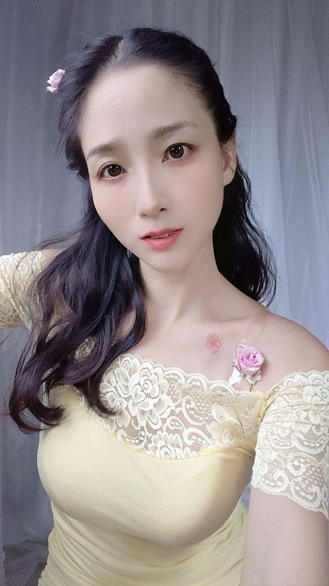 他伤你一次你没走，伤你两次你还在，伤你无数次的时候，你就要去考虑这份感...