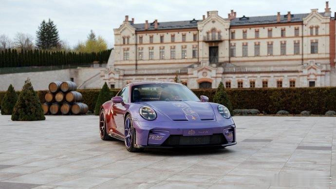 【保时捷 911 GT3 Touring 生命之树 —— 优雅取向的赛道艺术品】