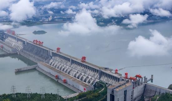 日本网友表示：如果中日战争爆发，日本第一个炸的不是中国的重要城市，而是第一个炸中