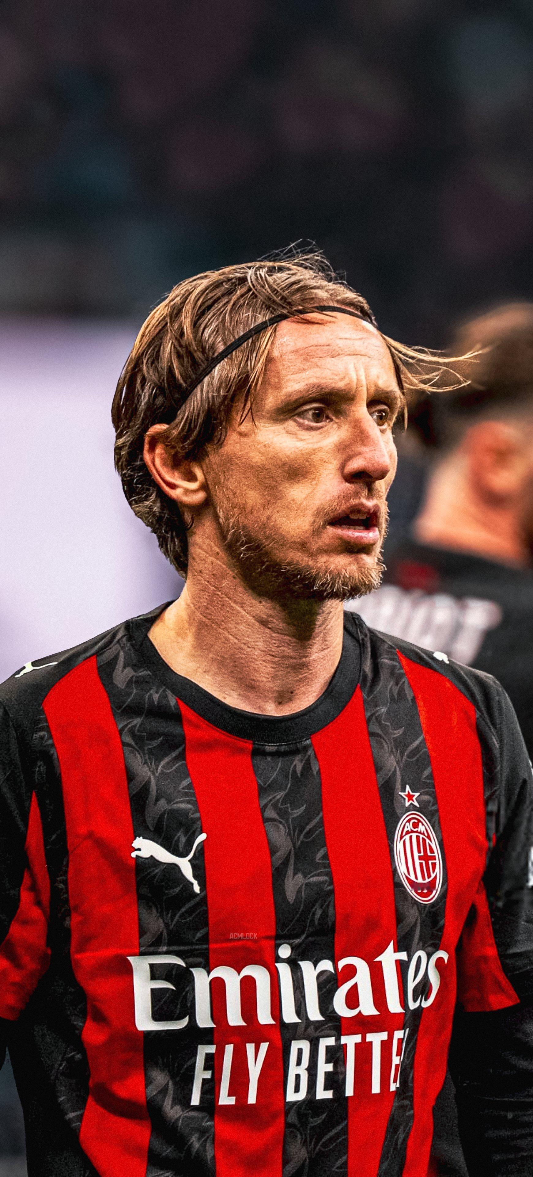 【手机壁纸分享】 ❤️🖤 莫德里奇🇭🇷.sempremilan