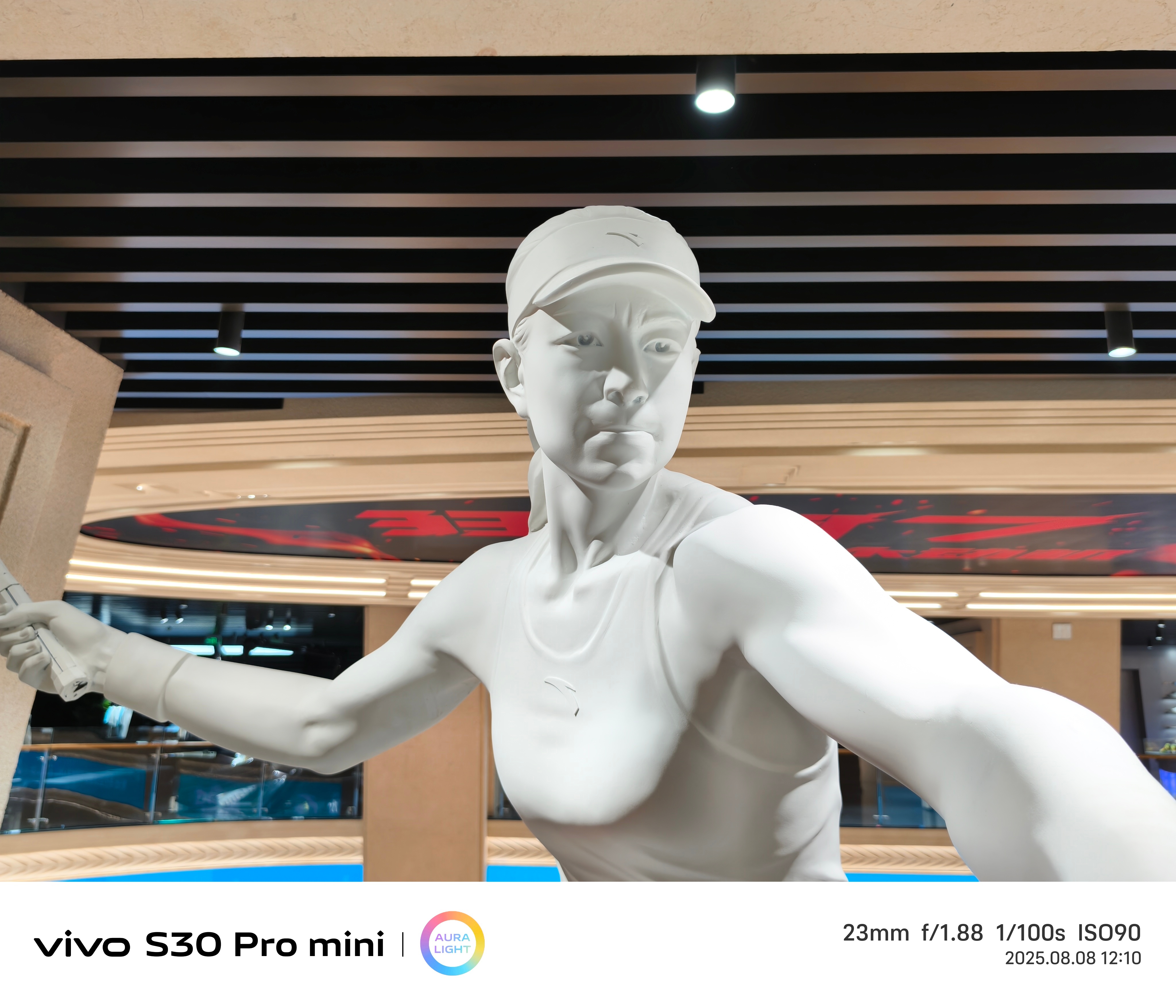 快乐全在live里我又又又发现了一个Live Photo 的好玩法，希区柯克Li