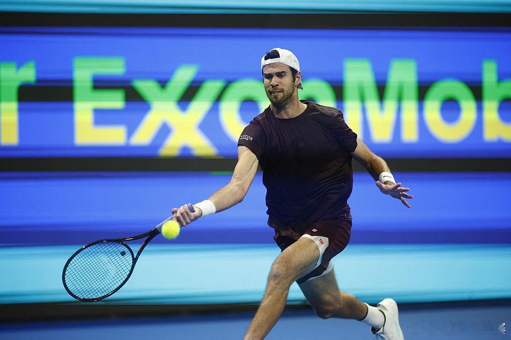 阿尔卡拉斯扳回一盘！ATP500卡塔尔埃克森美孚公开赛1/4决赛，阿尔卡拉斯以6